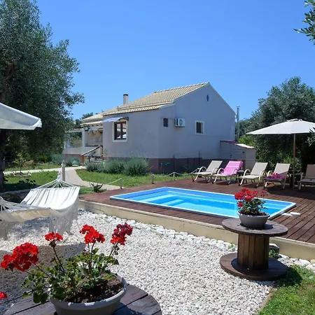 Lavrendakos Case de vacanță *